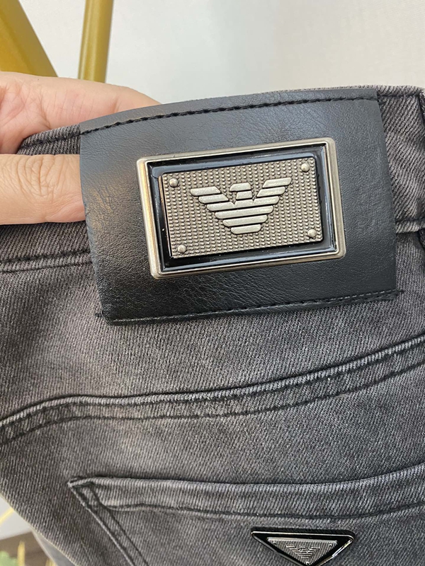 ブランドジーンズ角部分ディテール